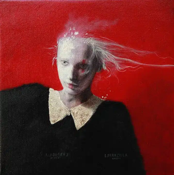 Carlos Larracilla 1 Mujer con fondo rojo